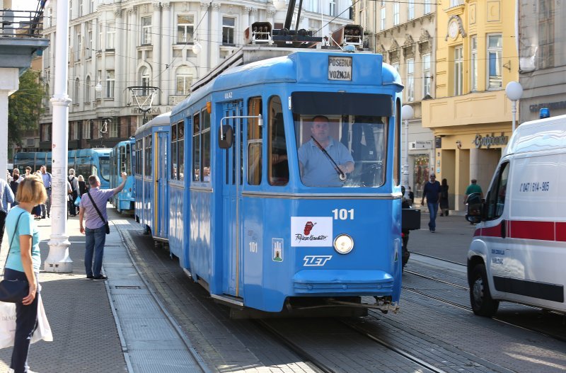 Prljavo kazalište u tramvaju promovirali nadolazeći koncert u zagrebačkoj Areni