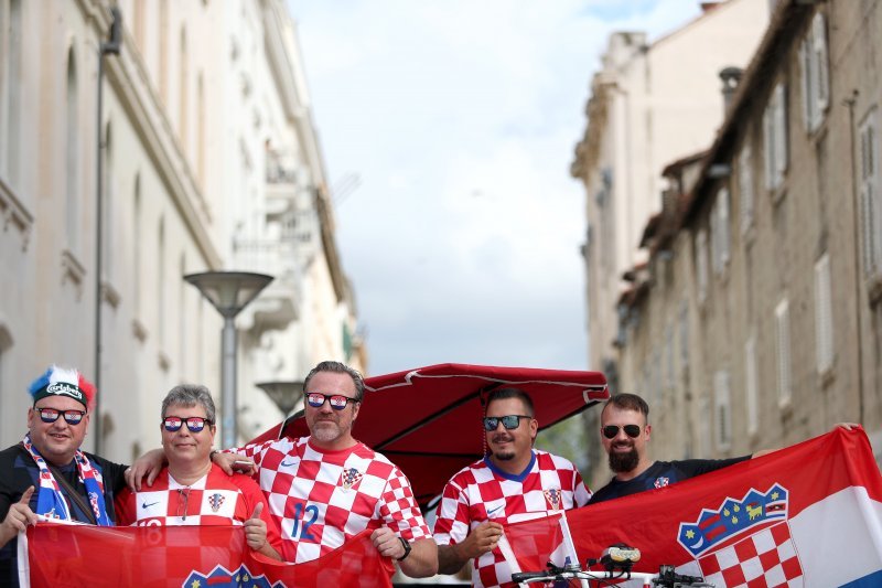 Hrvatski navijači na ulicama Splita