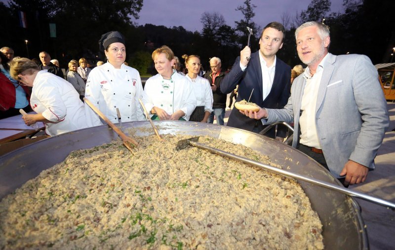 Omlet od 100 kilograma vrganja i tisuću jaja