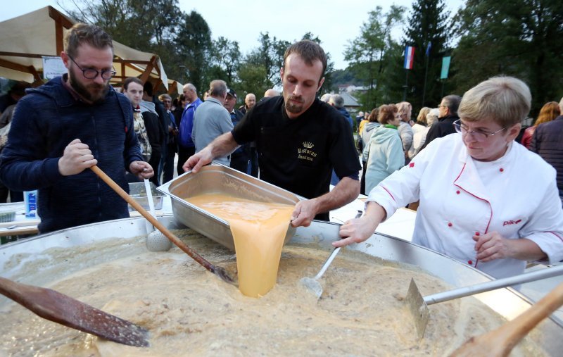 Omlet od 100 kilograma vrganja i tisuću jaja