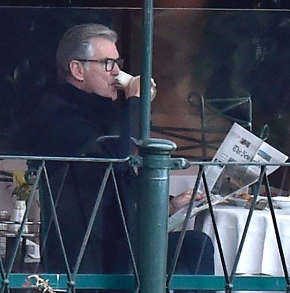 Pierce Brosnan i Keely Shaye Smith u Portofinu