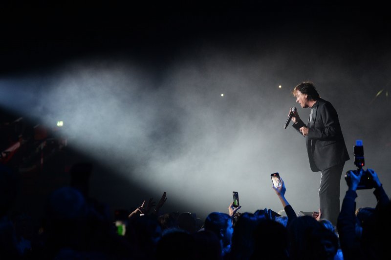 Koncert Zdravka Čolića u rasprodanoj varaždinskoj Areni