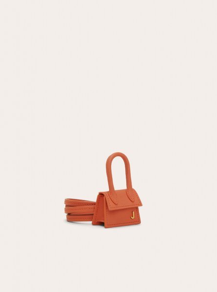 2. Jacquemus Le Chiquito mini torba