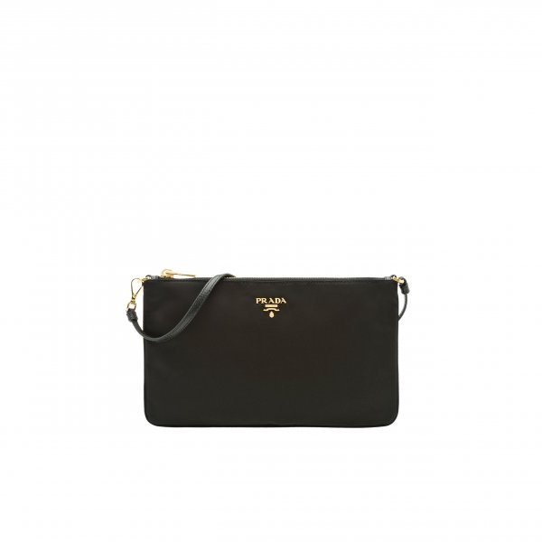 5. Prada crna Nylon torbica