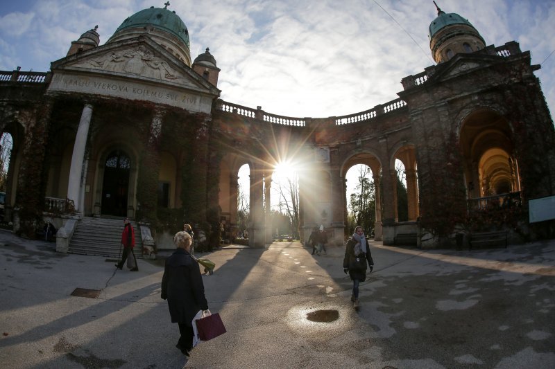 Blagdan Svih svetih na zagrebačkom Mirogoju