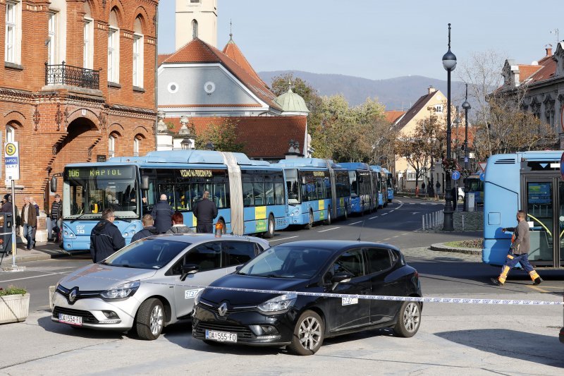 Zagrepčani u velikom broju krenuli na Mirogoj