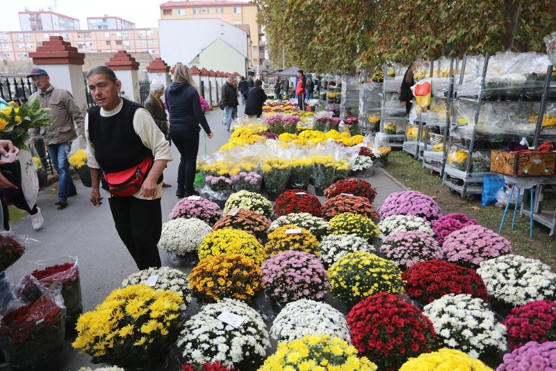 Svi sveti na osječkom groblju