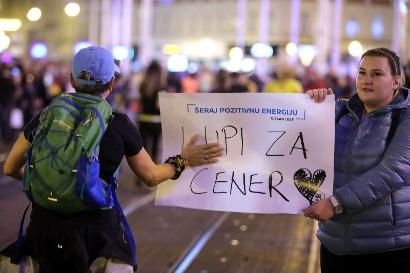 8. Zagrebački noćni cener na ulicama grada