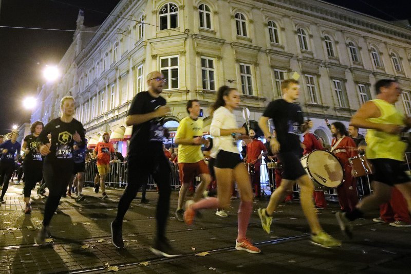 8. Zagrebački noćni cener na ulicama grada