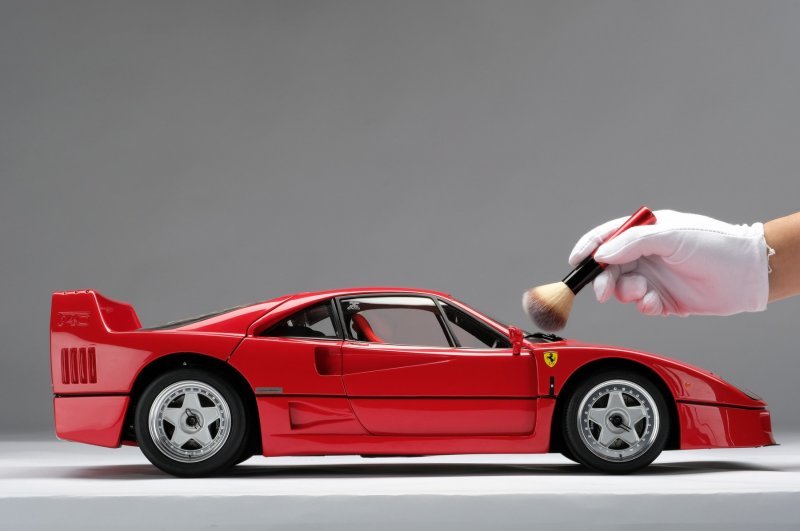 Replika Ferrarija F40