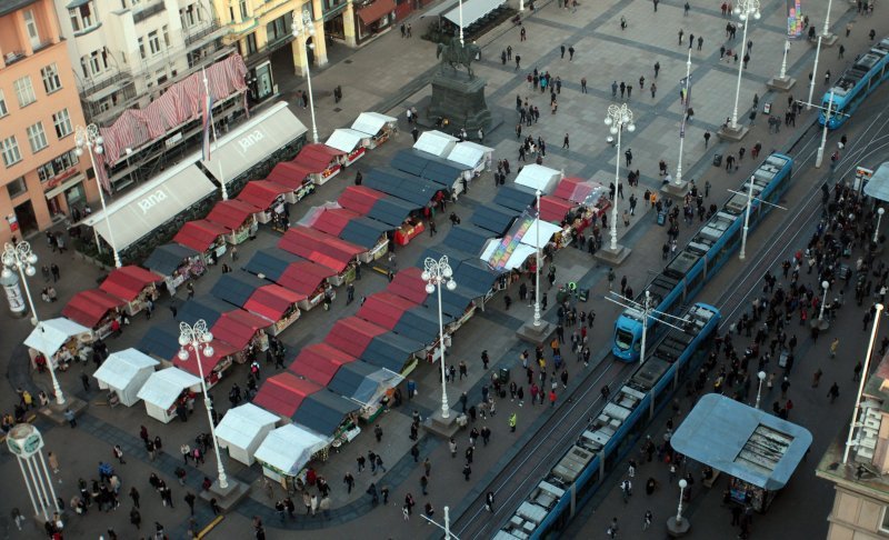 Drvene kućice na glavnom zagrebačkom trgu