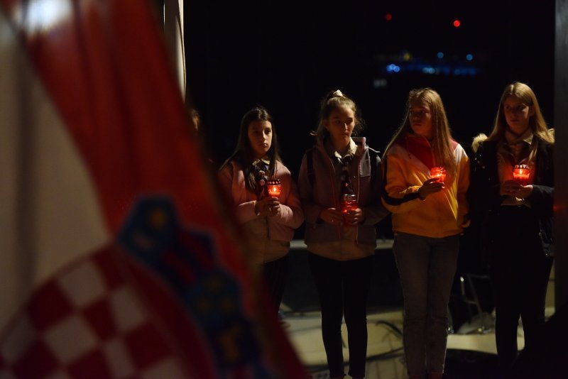 Mještani Vodica odali počast žrtvama Vukovara i Škabrnje