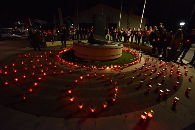 Mještani Vodica odali počast žrtvama Vukovara i Škabrnje