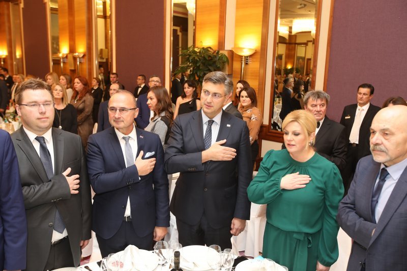 Na Sinjsku noć stigli premijer Plenković i predsjednica Kolinda Grabar Kitarović