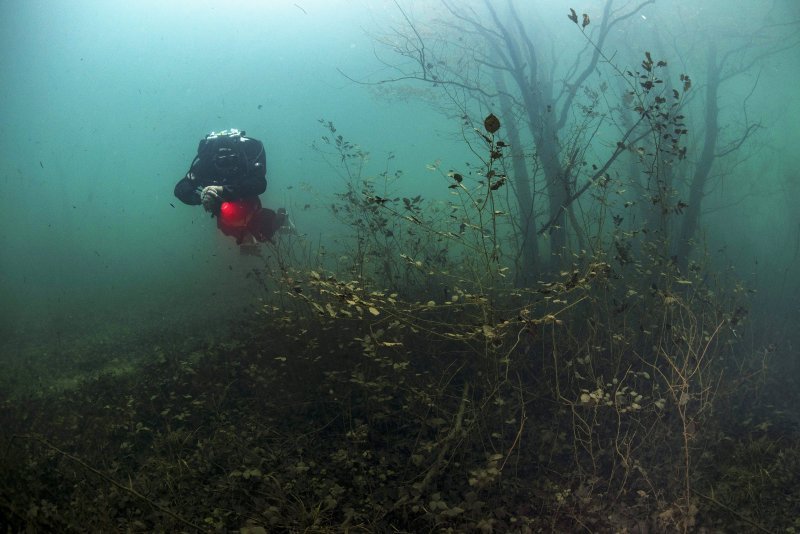 Zaron u jezero Ponikve