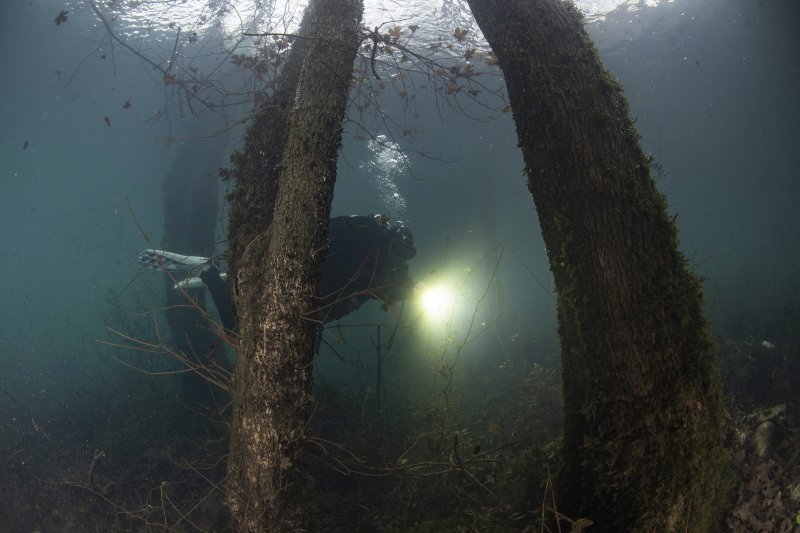 Zaron u jezero Ponikve