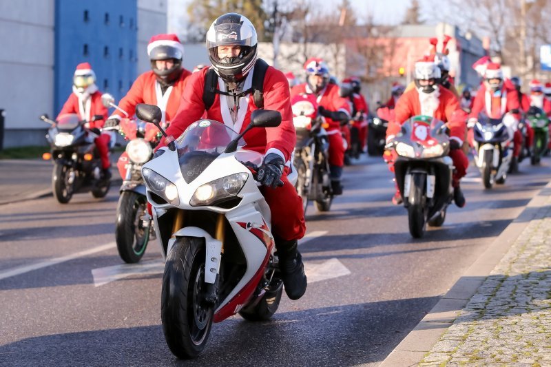 Motorizirani Djedovi Mrazovi u Poljskoj