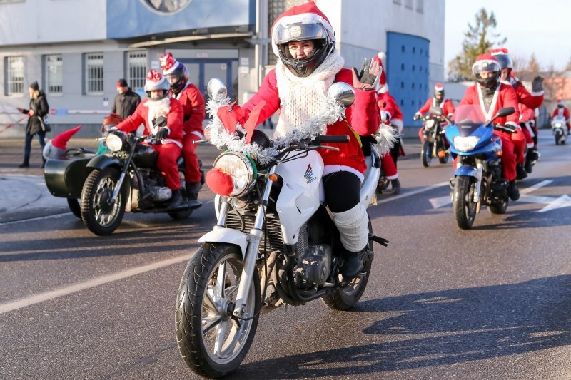 Motorizirani Djedovi Mrazovi u Poljskoj