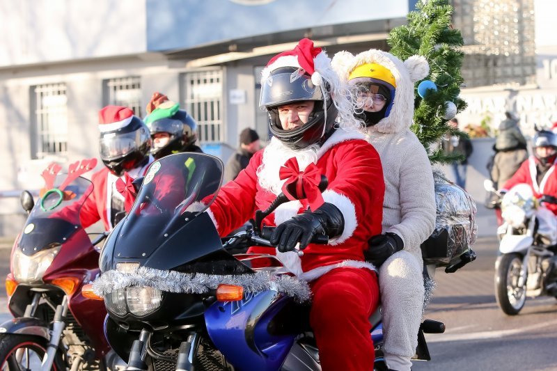 Motorizirani Djedovi Mrazovi u Poljskoj