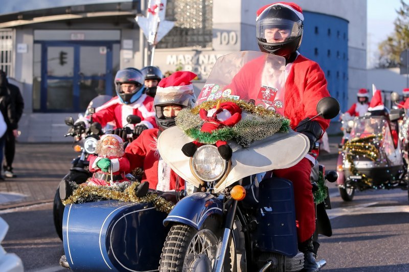 Motorizirani Djedovi Mrazovi u Poljskoj