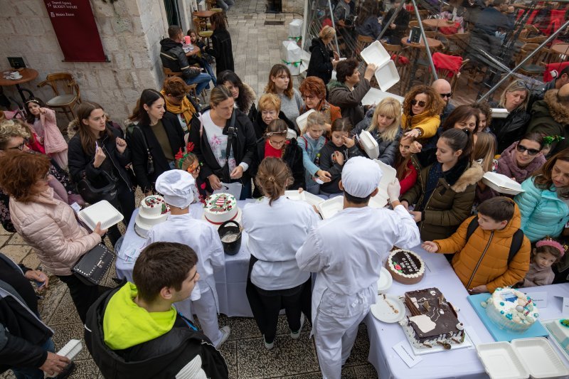 Humanitarna manifestacija Torta party u organizaciji Turističke zajednice Dubrovnika