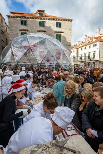 Humanitarna manifestacija Torta party u organizaciji Turističke zajednice Dubrovnika