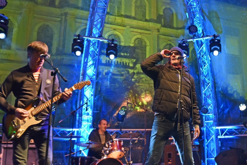 Pula: Koncert Psihomodo Popa na Portarati okupio veliki broj Puljana