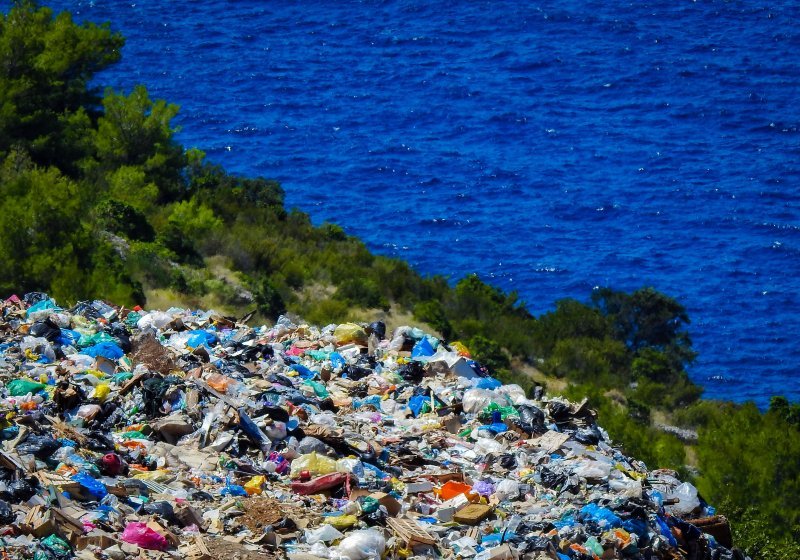 16 - Odlagalište otpada na Visu