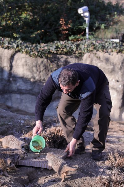 Pokloni za životinje u zoo vrtu u Zagrebu