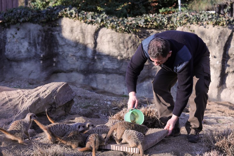 Pokloni za životinje u zoo vrtu u Zagrebu