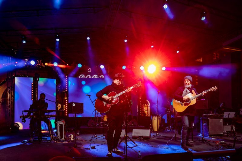 Neno Belan u sklopu Dubrovačkog zimskog festivala nastupio na Stradunu