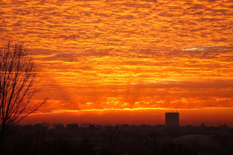 Izlazak sunca u Zagrebu posljednjeg dana 2019.