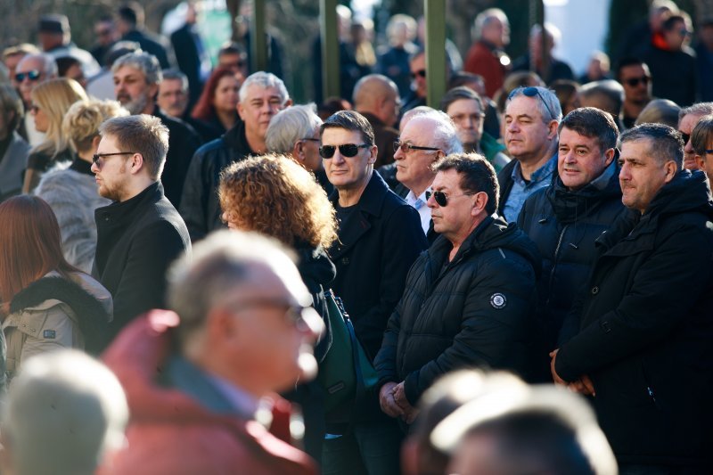 Posljednji ispraćaj Damira Mihanovića-Ćubija na groblju Lovrinac