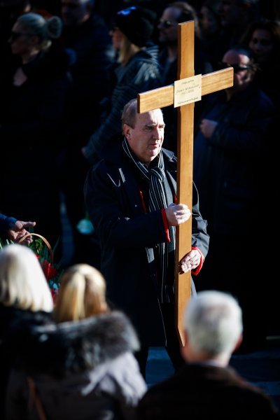 Posljednji ispraćaj Damira Mihanovića-Ćubija na groblju Lovrinac