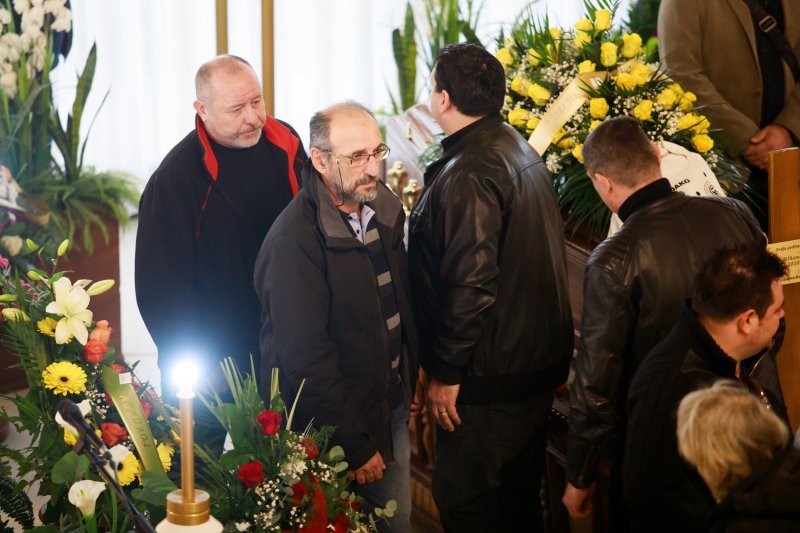 Posljednji ispraćaj Damira Mihanovića-Ćubija na groblju Lovrinac