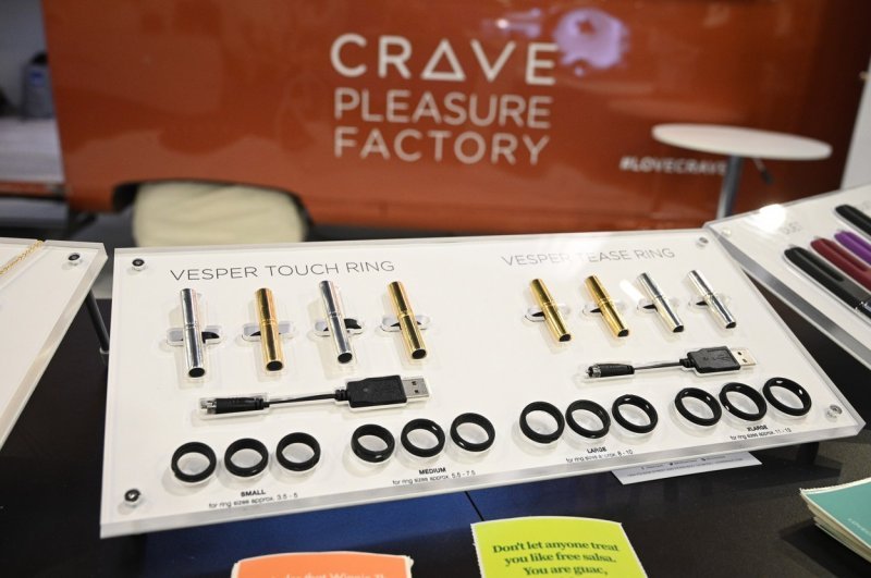 Crave: vibratori i nakit, 2u1