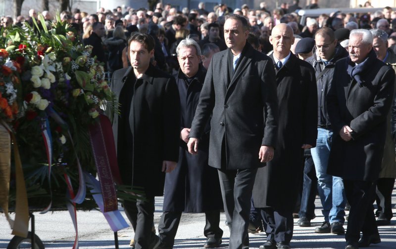 Pogreb oca Tomislava Karamarka