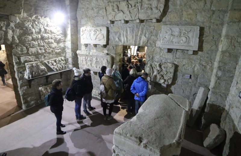 Obilazak Arheološkog muzeja u Splitu u Noći muzeja
