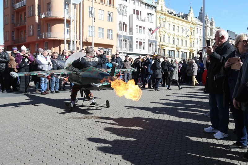 Zagreb: Vesela fašnička povorka prodefilirala je centrom grada