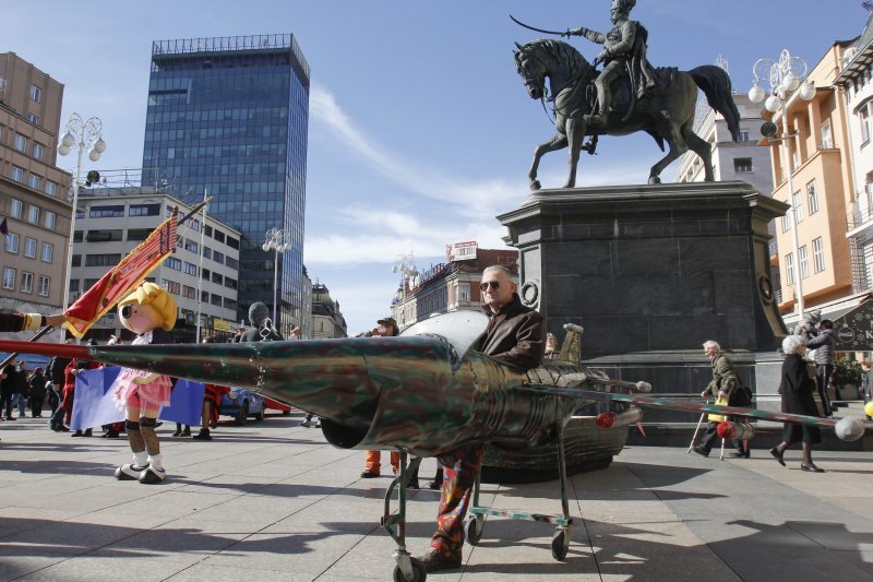 Zagreb: Vesela fašnička povorka prodefilirala je centrom grada