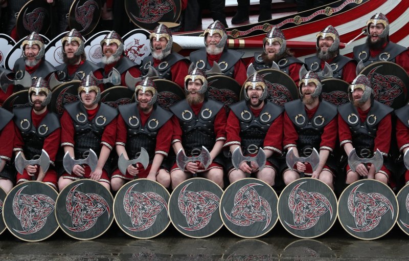 Vikinški festival Up Helly Aa u Lerwicku