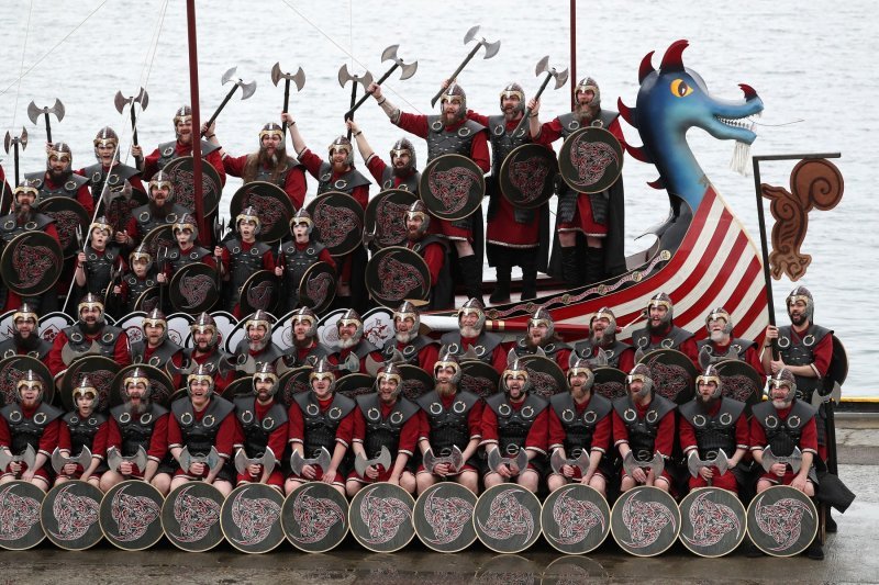 Vikinški festival Up Helly Aa u Lerwicku