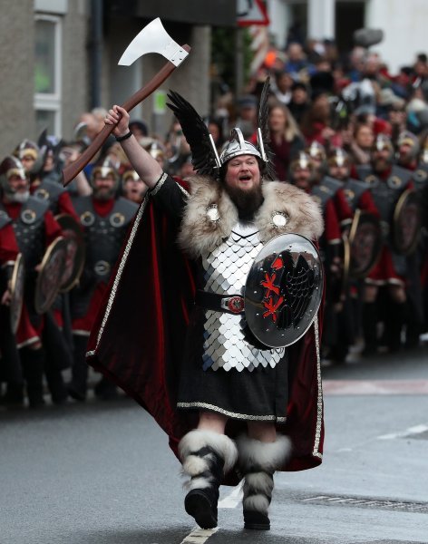 Vikinški festival Up Helly Aa u Lerwicku