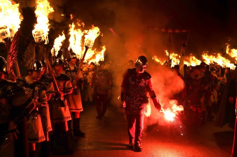 Vikinški festival Up Helly Aa u Lerwicku