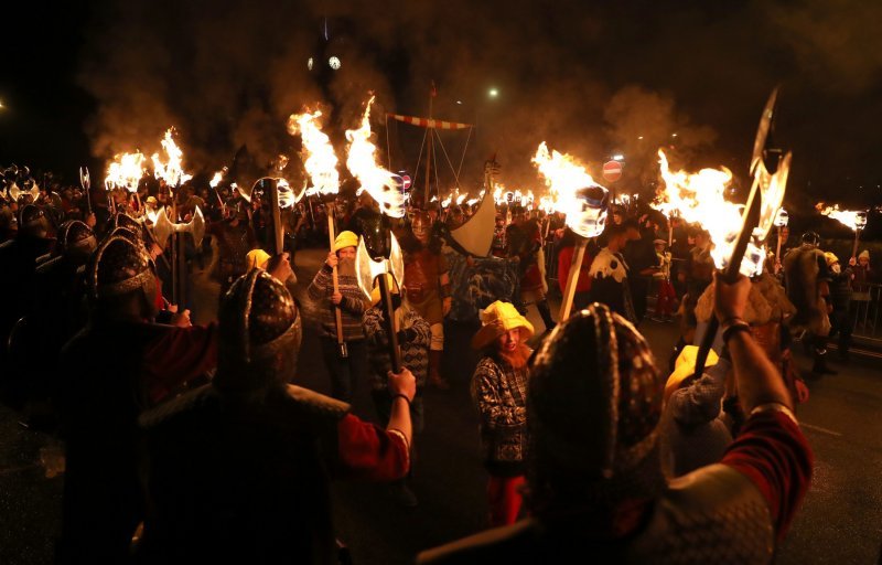 Vikinški festival Up Helly Aa u Lerwicku