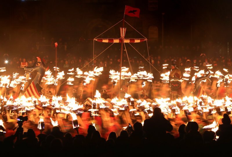 Vikinški festival Up Helly Aa u Lerwicku