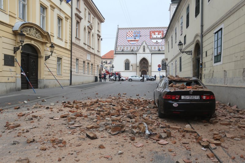 Potres oštetio zgradu Vlade i Katedralu