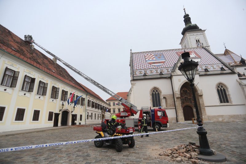 Potres oštetio zgradu Vlade i Katedralu