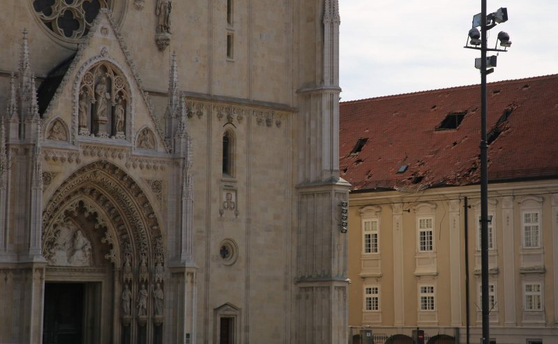 Katedrala i Nadbiskupski dvor nakon potresa