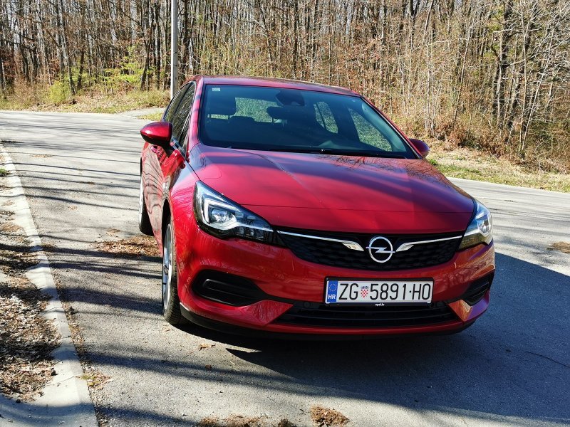 Opel Astra GS Line F1.2SHT MT6